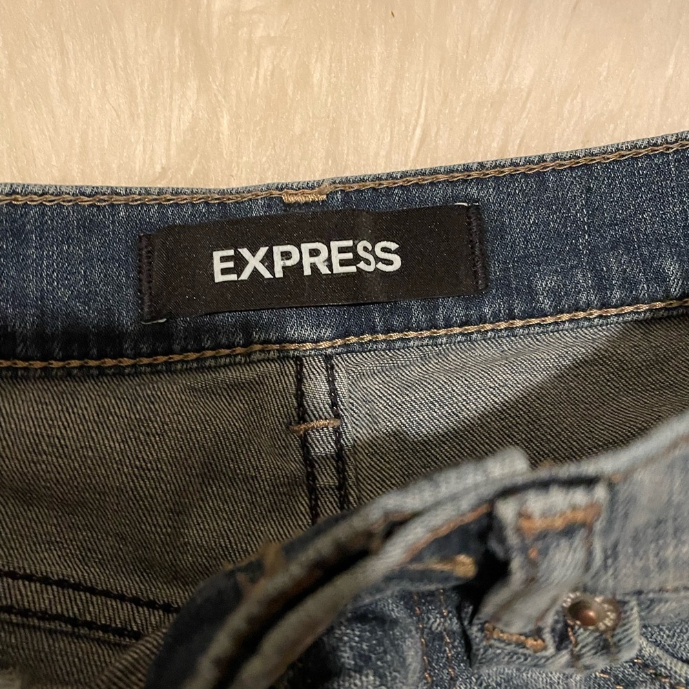 Express High Rise Straight Jeans - Picture 3 of 4
